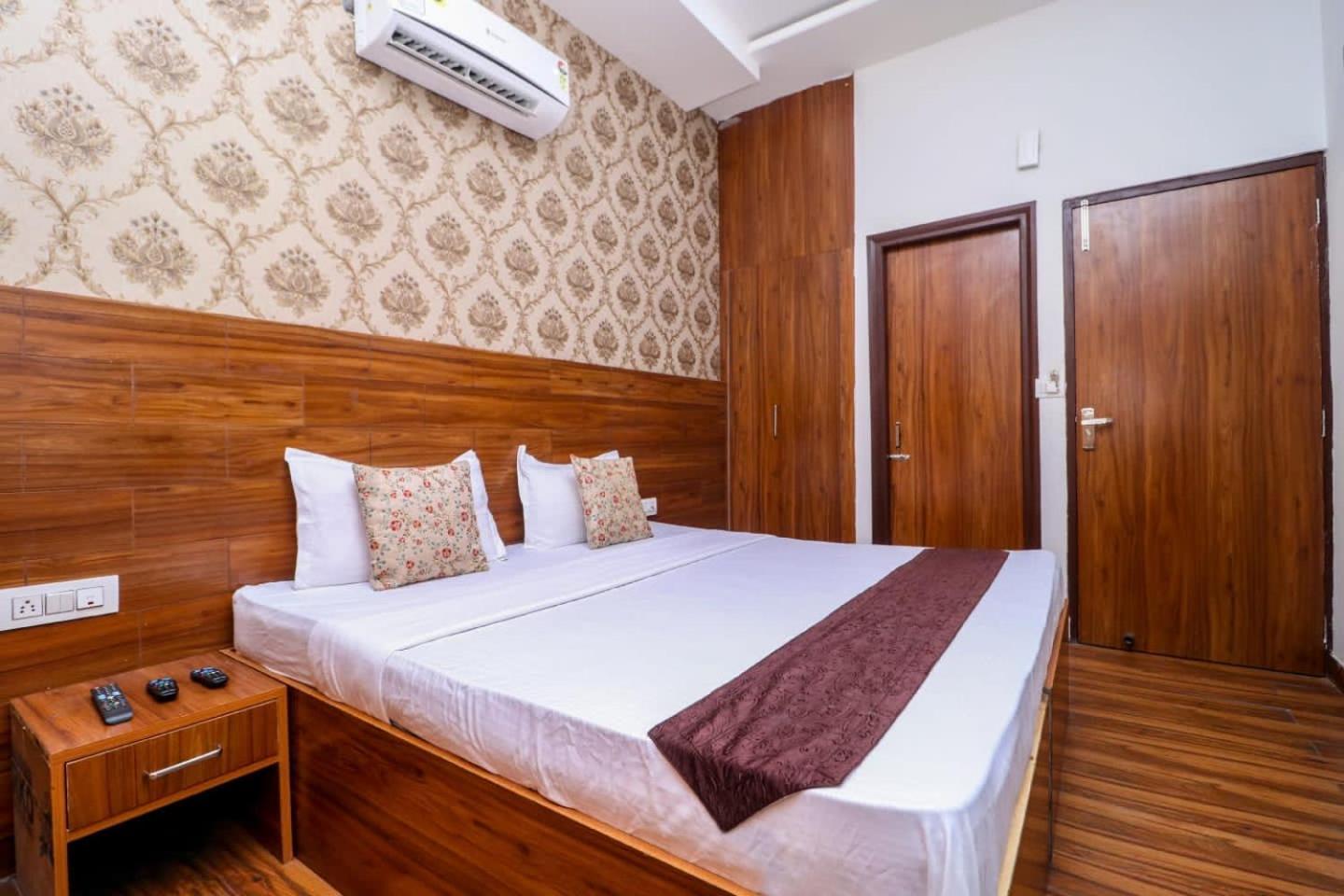 Hotel Fusion Patiāla Екстериор снимка
