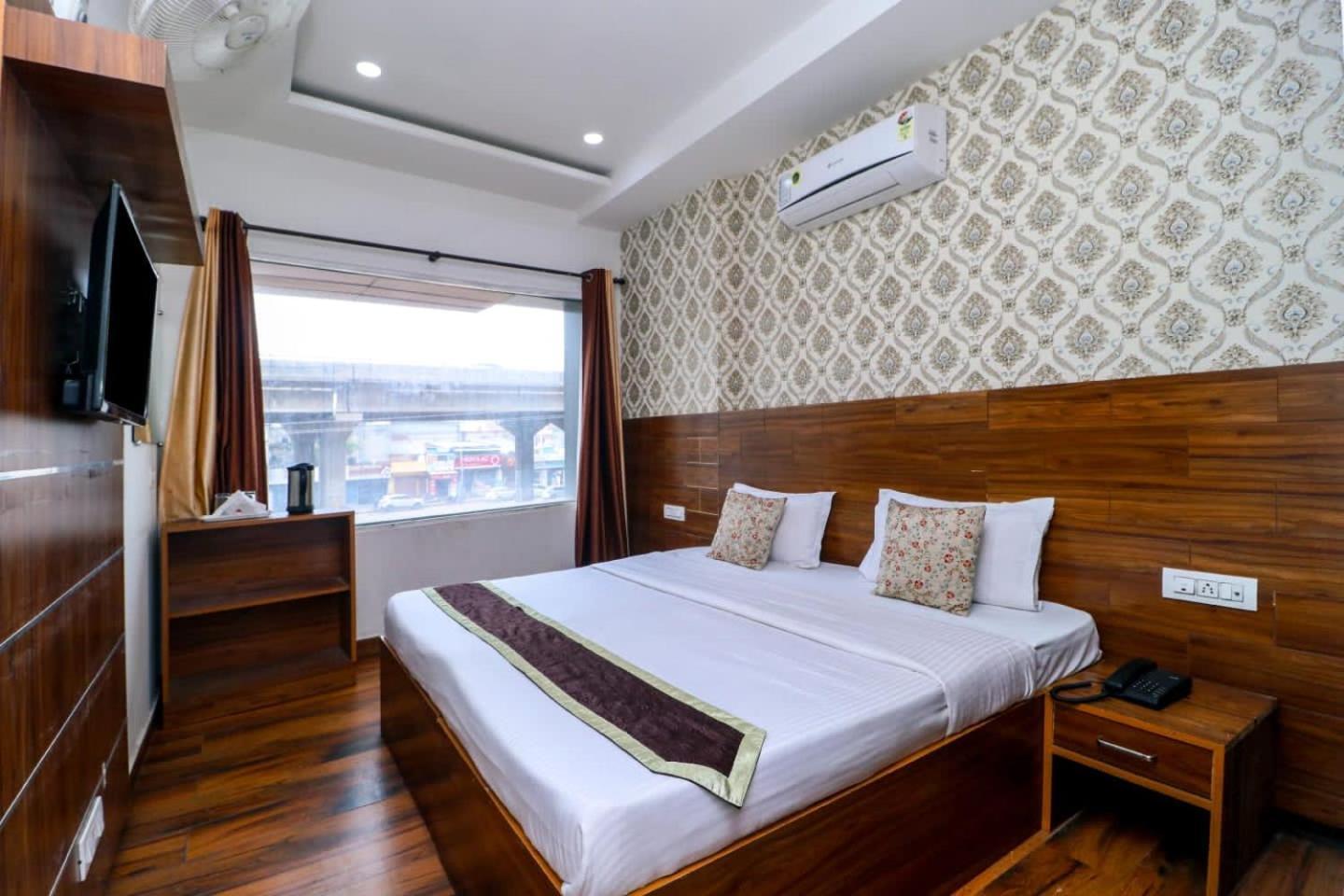 Hotel Fusion Patiāla Екстериор снимка